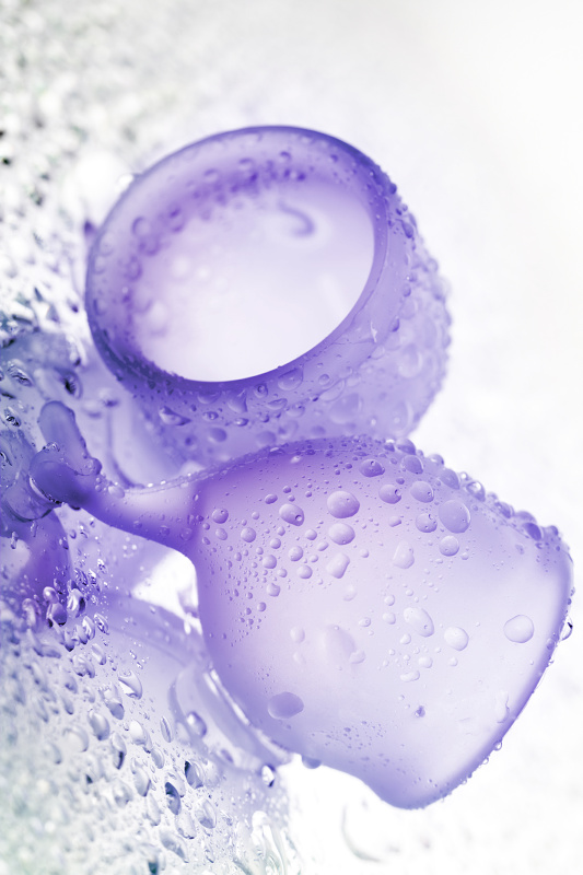 Изображение 14, Менструальная чаша Satisfyer Feel Secure, 2 шт в наборе, силикон, фиолетовый, FER-J1766-4
